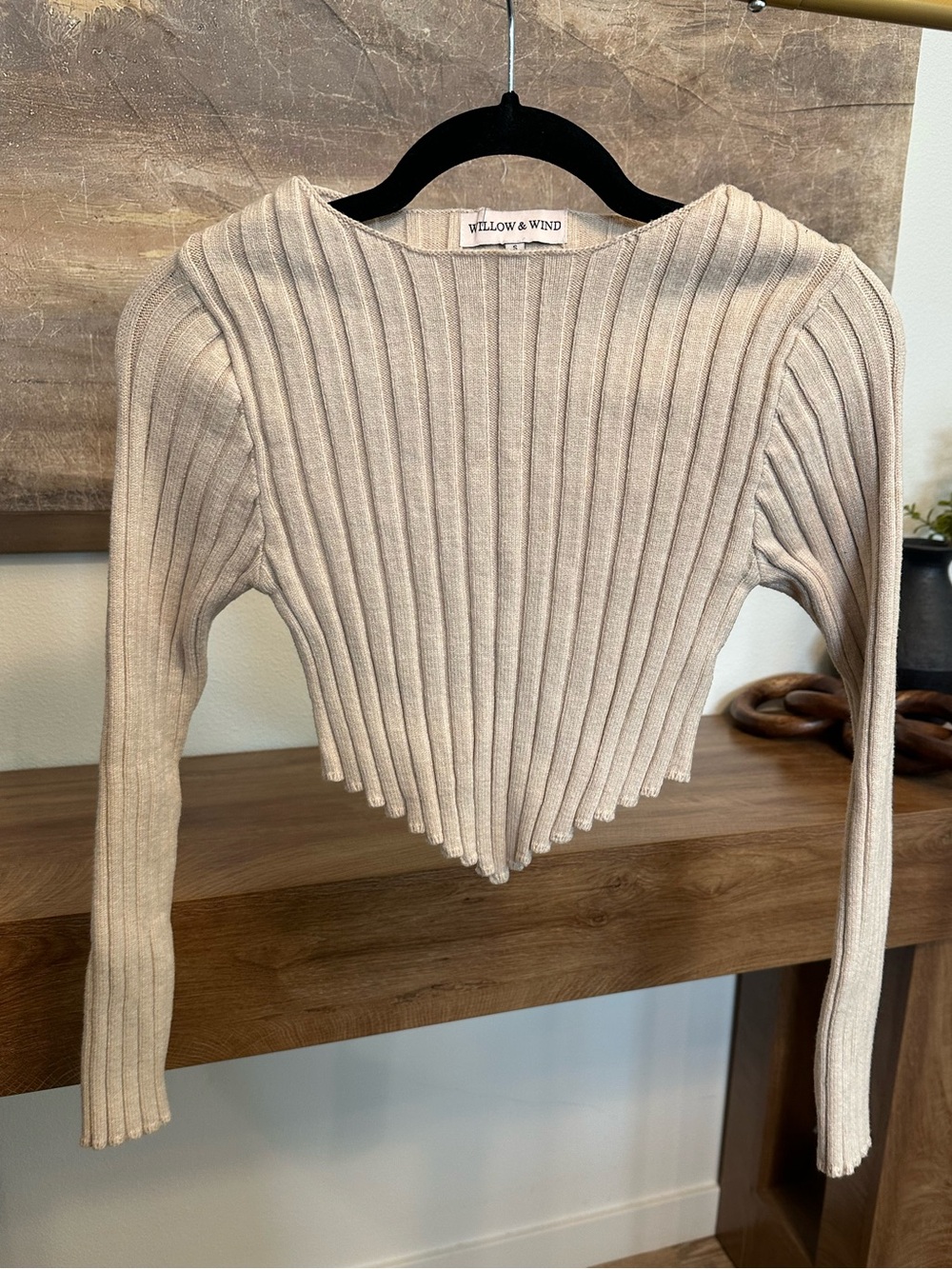 Willow & Wind Cream Ribbed Point-Hem Long Sleeve Top